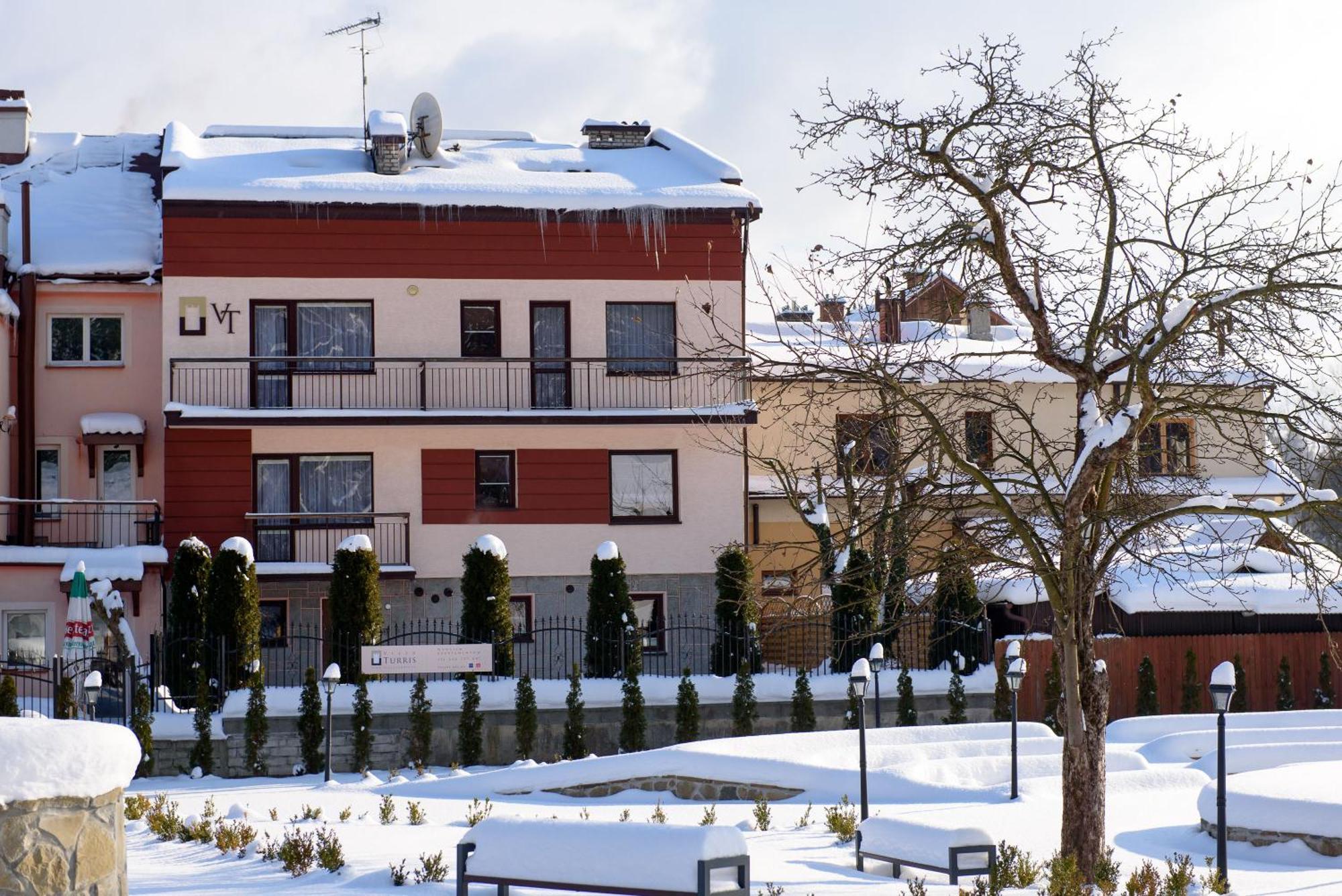 Villa Turris Apartamenty Przy Muszynskim Zamku Muszyna Exterior foto